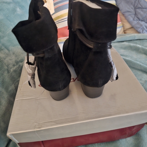 Breckelles Black Ankle Booties with Tassel Accent - Picture 8 of 10